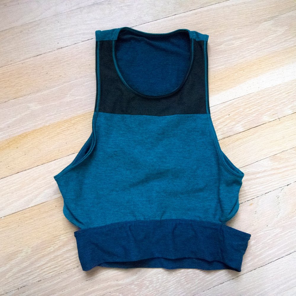 Outdoor Voices Color Block Green-Navy-Black Sports Bra and Leggings Set XS